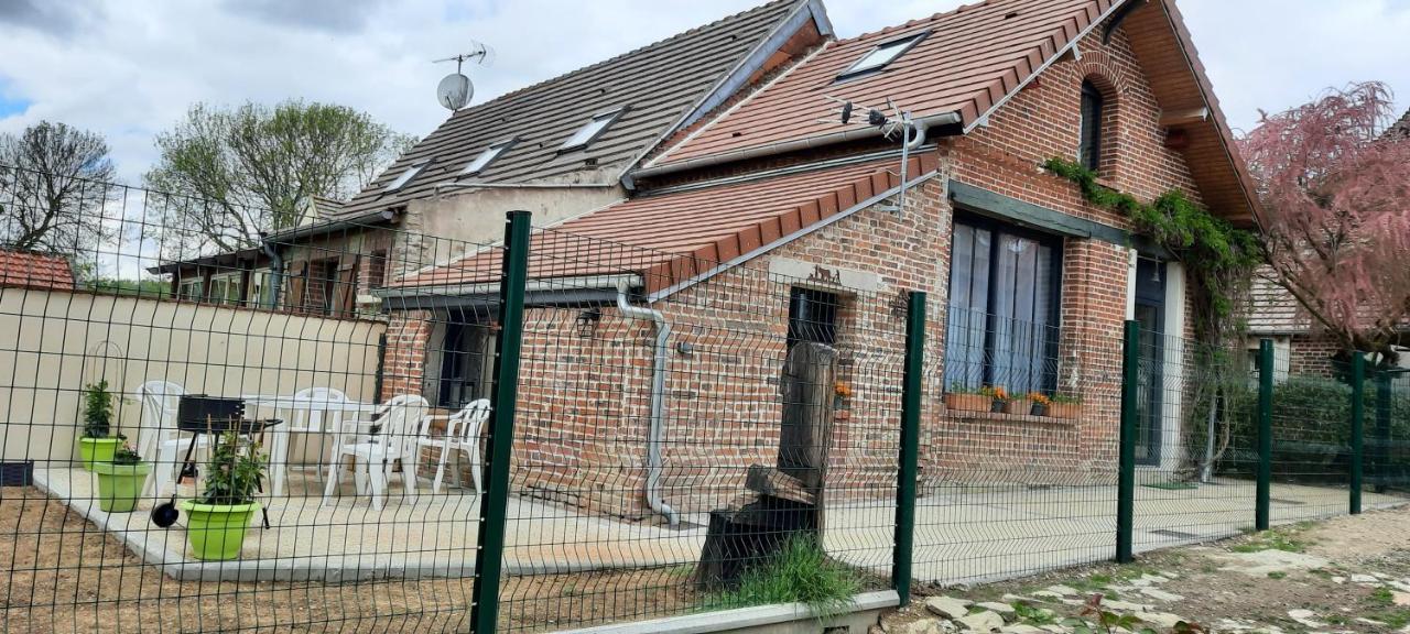 L Atelier Des Reves Villa Cressonsacq Exterior photo